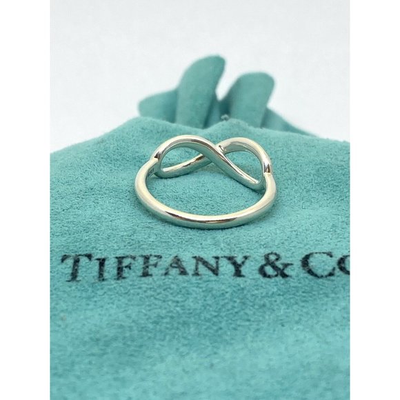SOLD!!! Tiffany & Co Sterling Silver 925 Infinity Band Ring Size 6 - Picture 6 of 12